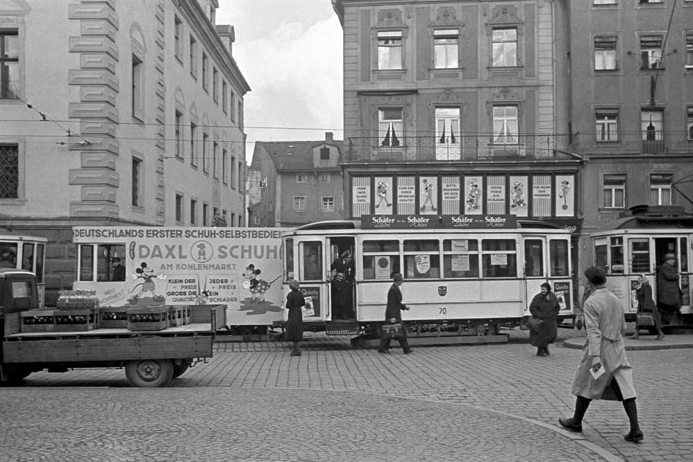 Straßenbahnhaltestelle Kohlenmarkt / Altes Rathaus