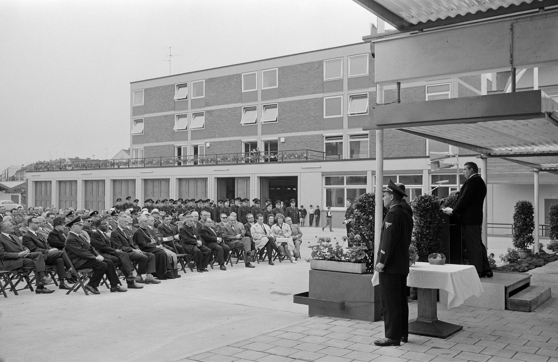 Die Hauptfeuerwache in der Greflinger Straße wurde am 4. Juni 1965 eingeweiht.