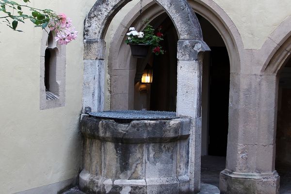 Ziehbrunnen, Keplerstraße (c) Stadt Regensburg, Hana Bejlková