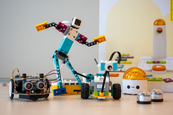 Vorschaubild Robotik und Coding