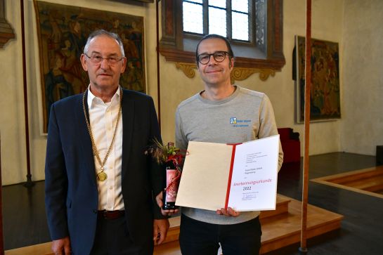 Fotografie - Auszeichnung für Feine Räder; im Bild Bürgermeister Ludwig Artinger und Ulrich Schmack, Geschäftsführer Feine Räder GmbH