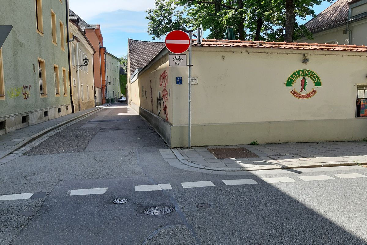 Fotografie - Wiesmeierweg von der Schottenstraße beginnend (Südseite)