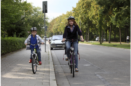 Radfahrer auf einem Radweg