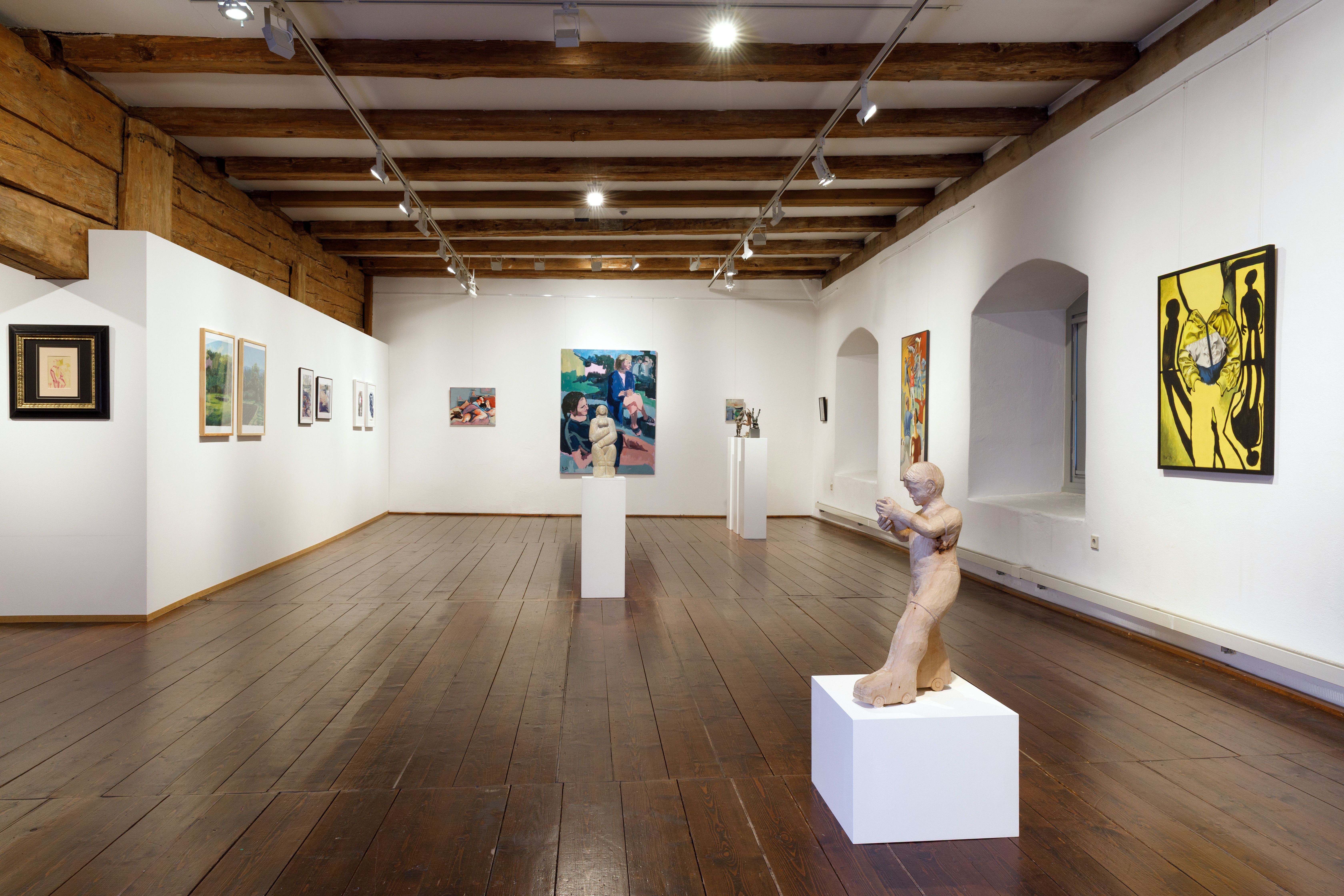 Fotografie – Blick in die Große Ostbayerische Kunstausstellung 2025