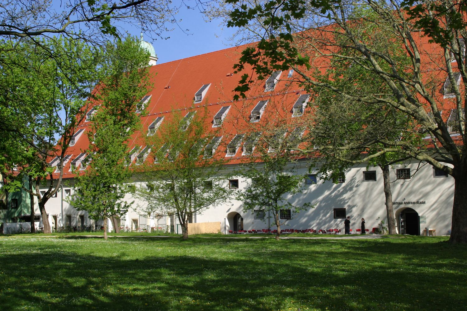 Andreasstadel bei Sonne 