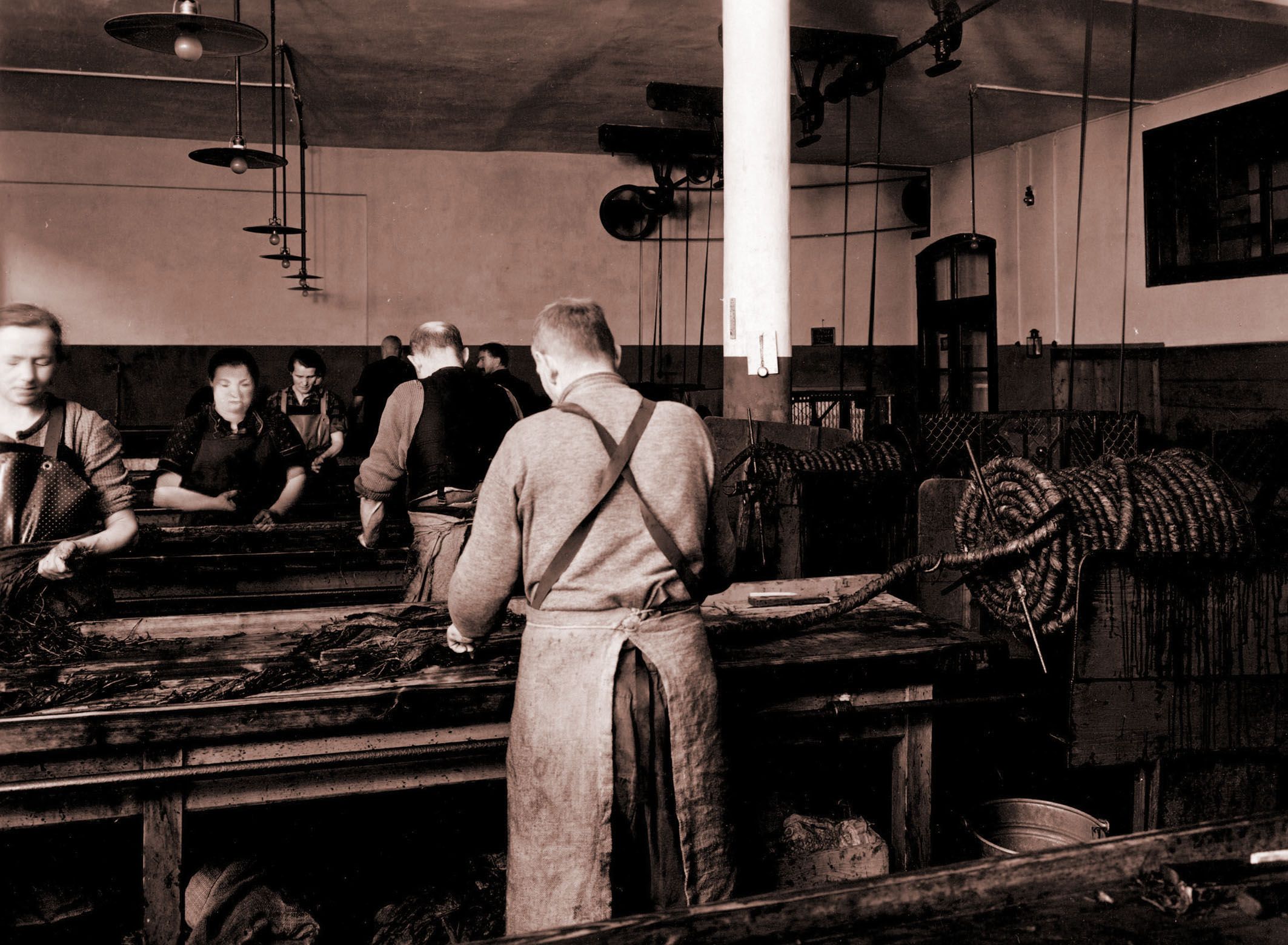 Fotografie: Historisches Bild der Arbeit in der Schnupftabakfabrik 