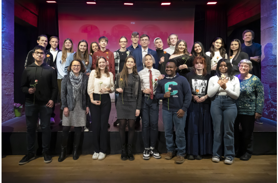 Fotografie: Gruppenbild des neuen Jugendbeirats