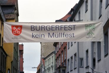 Fotografie: Banner zum Bürgerfest „kein Müllfest“
