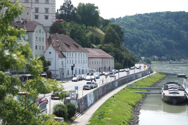 Fotografie - Außenansicht des Atelierhaus Salzamt