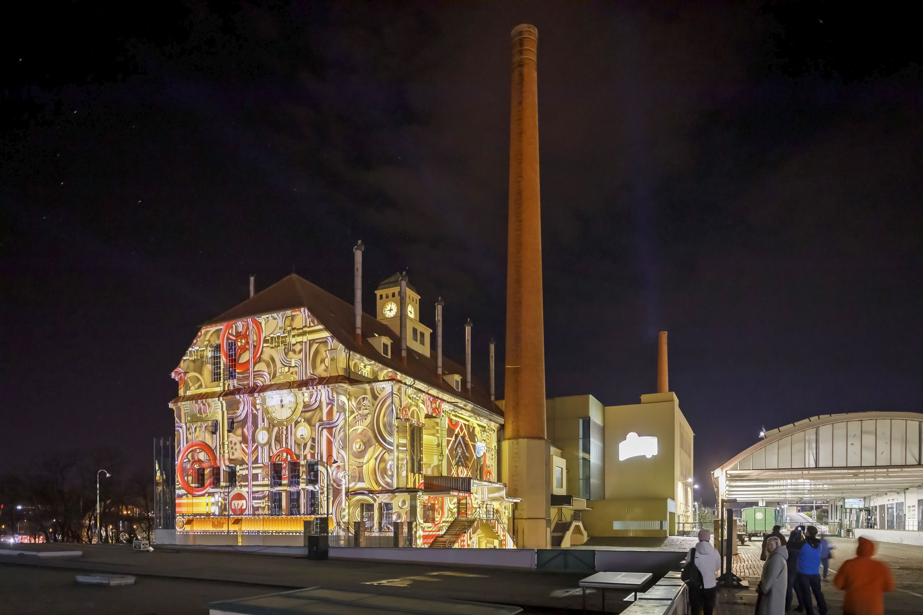 Fotografie: Großer Besucherandrang bei der illuminierten Brauerei Pilsner Urquell