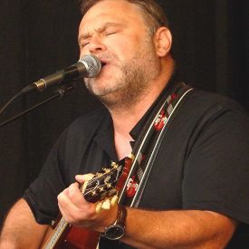 Edmund Soutschek mit BETWEEN
live im Thon-Dittmer-Palais