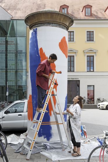 Im Rahmen des Projekts 360 Grad konnten Künstler Litfaßsäulen im Stadtgebiet gestalten.