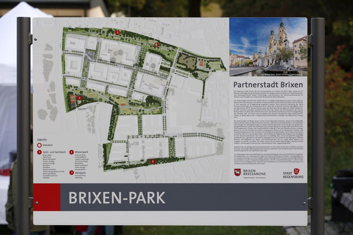 Fotografie - Schild Brixen Park