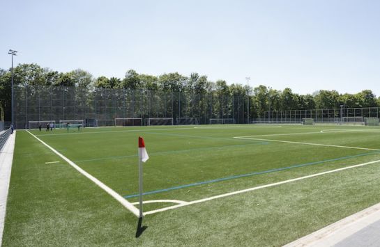 Fussballplatz Jahn Regensburg (C) Adar