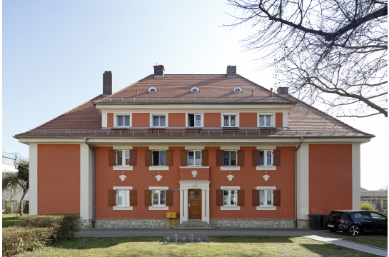 Fotografie: Rotes Siedlerhaus im Stadtteil Reinhausen