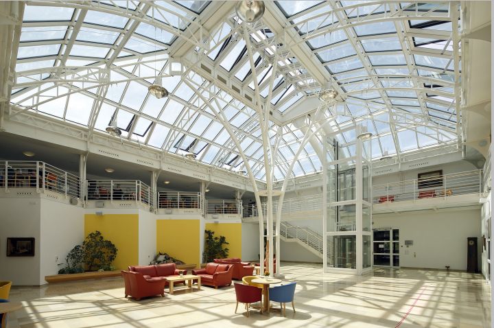 Schönes Ambiente: Auch in Corona-Zeiten kann man sich im Johannesstift wohlfühlen. (C) Bilddokumentation Stadt Regensburg Corona-Schutz im Johannesstift - Ambiente