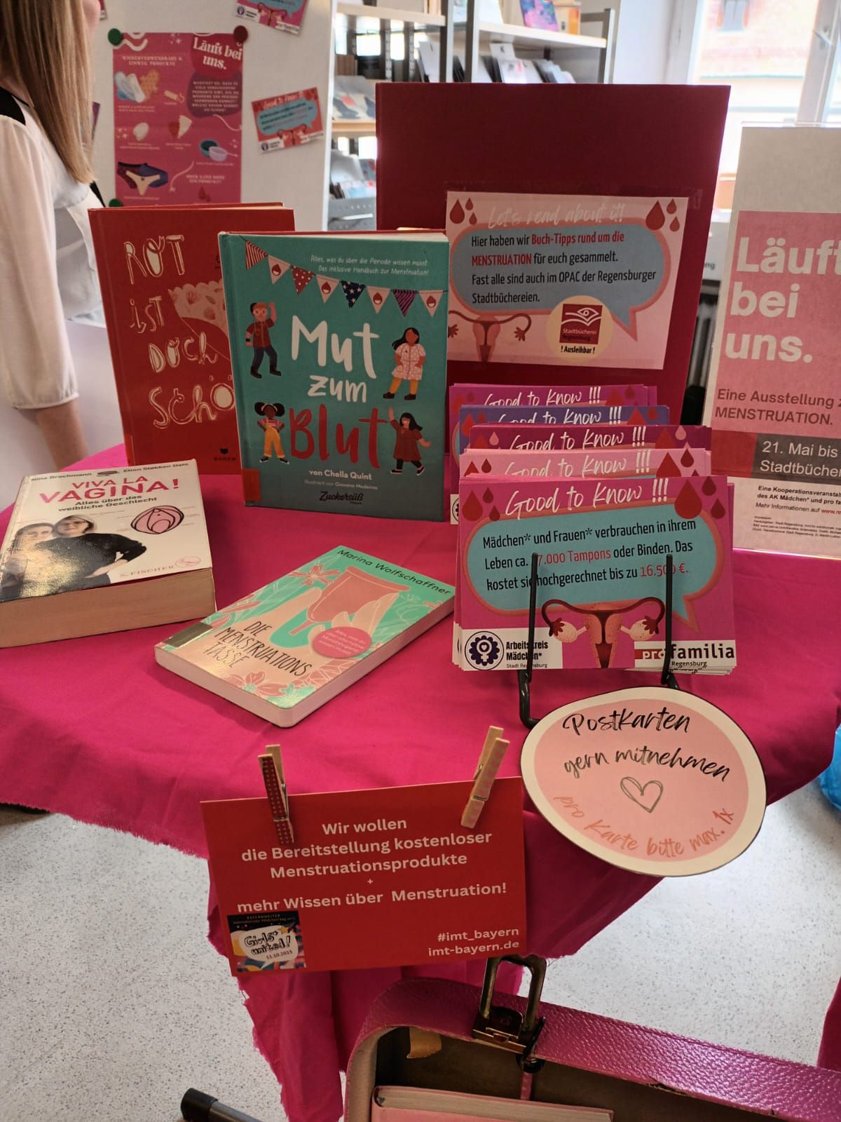 Büchertipps zum Thema Menstruation 