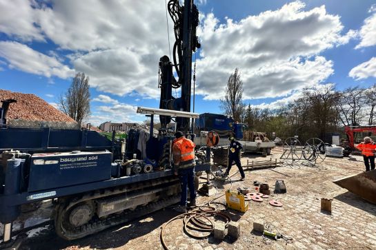 Fotografie: Erdsondenbohrungen zur Erdwärmenutzung (C) Stadt Regensburg, Anette Menke