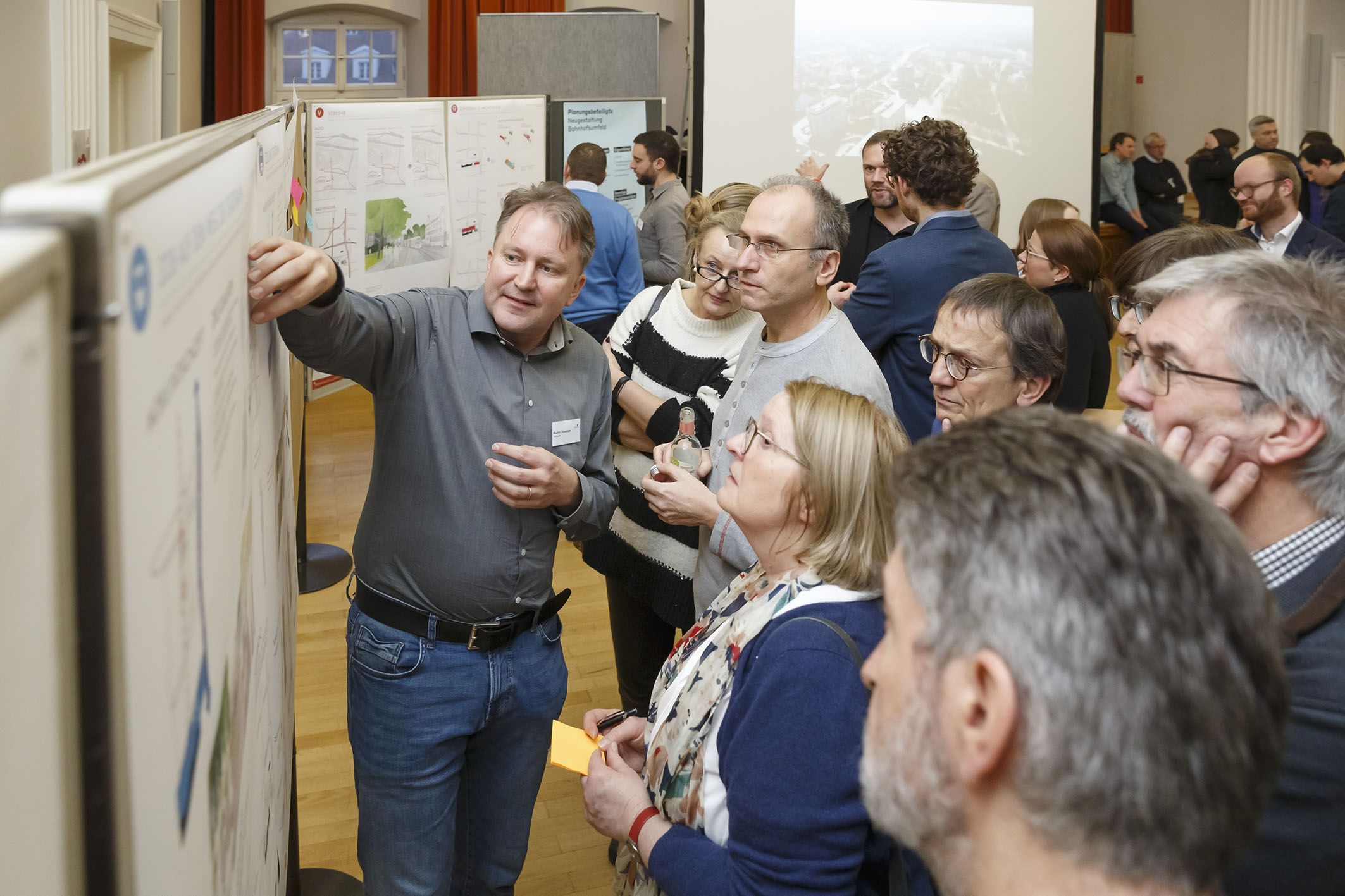 Dialogforum Neugestaltung Bahnhofsumfeld im Thon-Dittmer-Palais