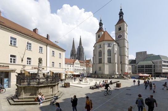Fotografie: Blick auf den westlichen Neupfarrplatz (C) Bilddokumentation Stadt Regensburg