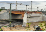 Fotografie – Neubau der Klenzebrücke - Fotografie – Aktuell werden beim Neubau zur Klenzebrücke beide Widerlager hinterfüllt