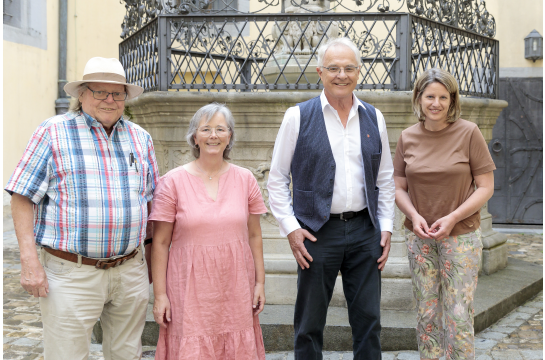 Fotografie: (v. l. n. r.) Manfred Rohm, Elfriede Windpassinger, Bruno Lehmeier und Bürgermeisterin Dr. Astrid Freudenstein 