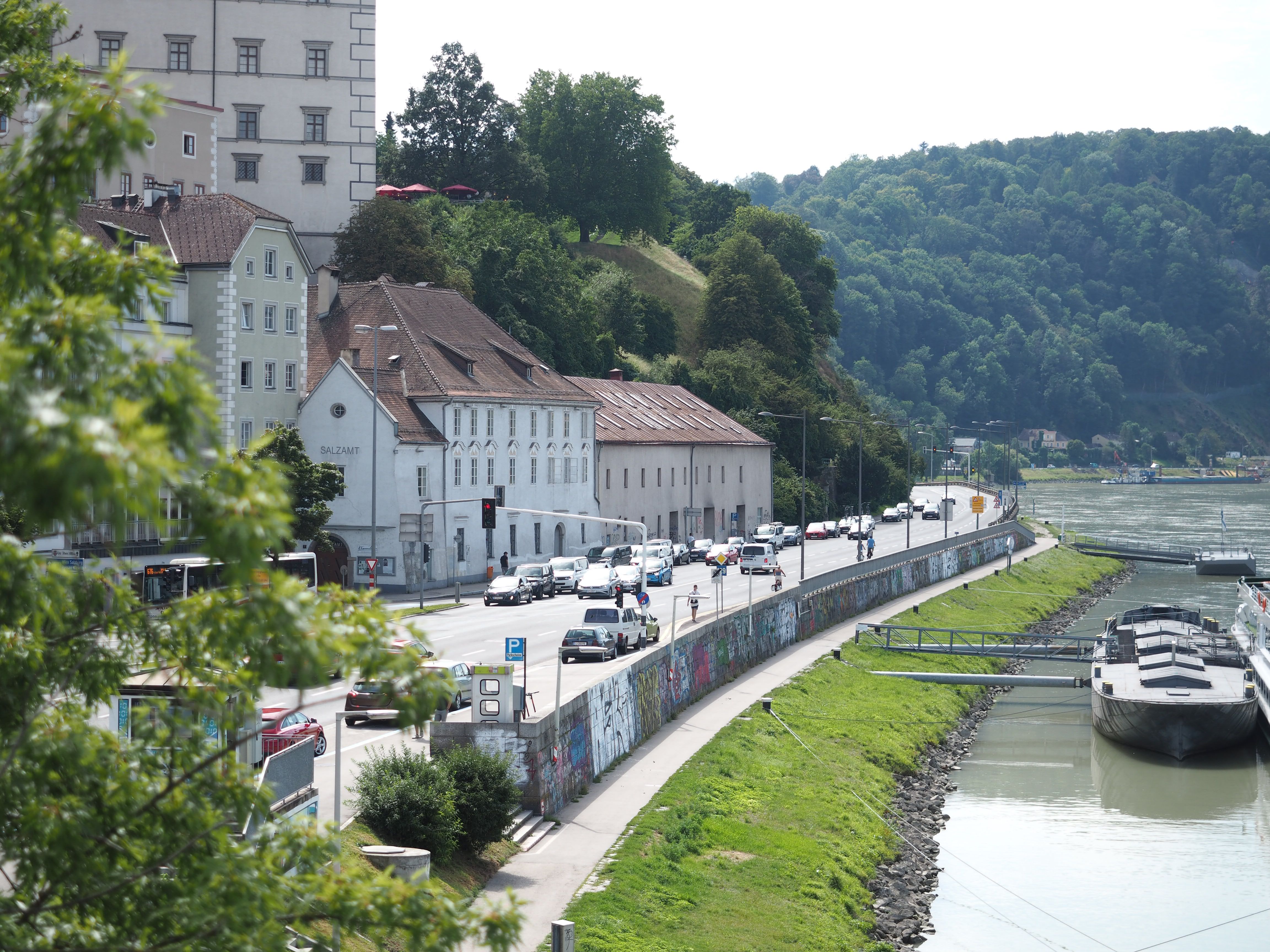 Fotografie - Außenansicht des Atelierhaus Salzamt
