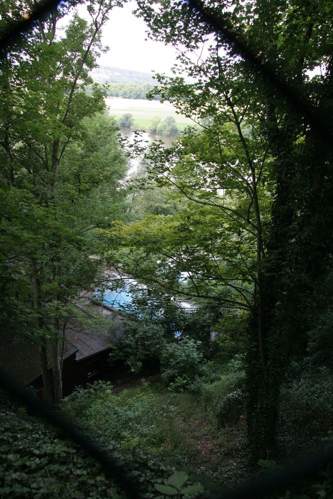 Freizeitstätte Schwalbennest - Außenaufnahme mit Blick auf die Donau