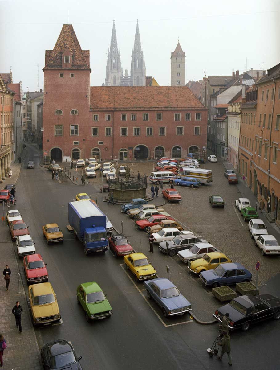 Fotografie: 1982 – Kurz vor der Verkehrsberuhigung der Altstadt und dem dazugehörigen Umbau des Haidplatzes