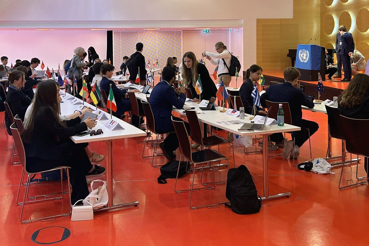 Fotografie: Sitzung der „Model United Nations“