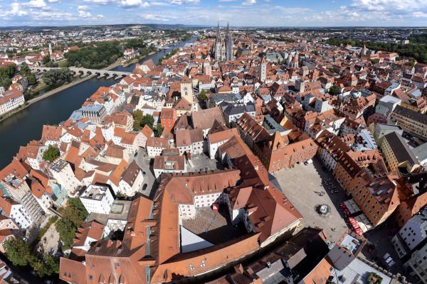 Fotografie: Drohnenaufnahme der Regensburger Altstadt