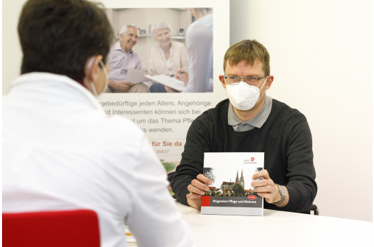 Fotografie: Beratungsgespräch im Pflegestützpunkt