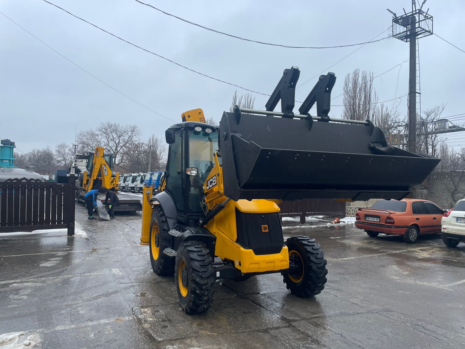 Fotografie – Regensburg unterstützt Odessa mit einem neuen Baggerlader