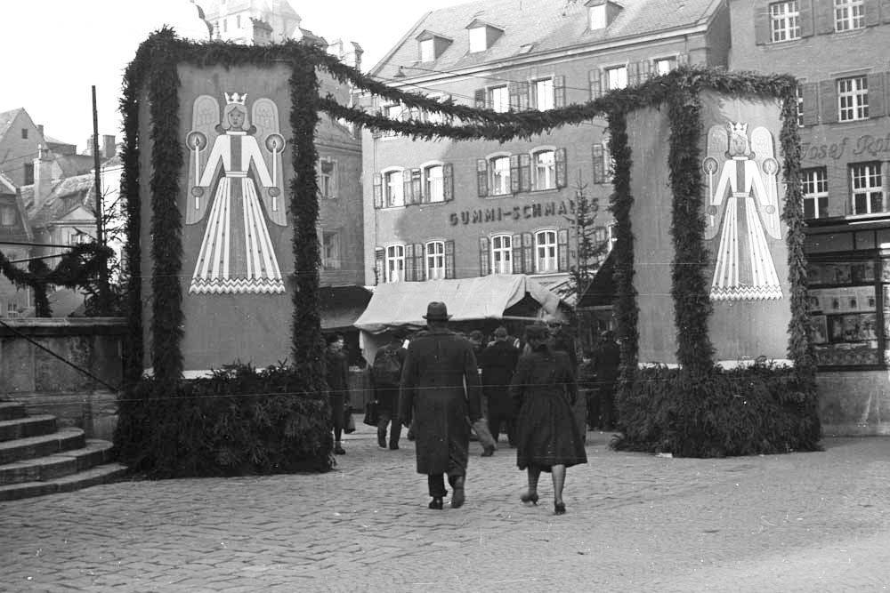 Christkindlmarkt auf dem Neupfarrplatz