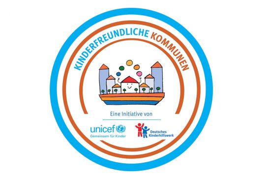 Themenbild Familien - Familienfreundliche Stadt -Siegel Familienfreundliche Stadt