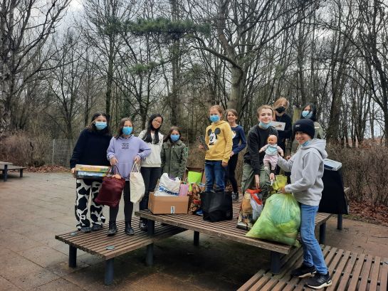 20220207_114205_Schüler mit ihren Spielzeugen