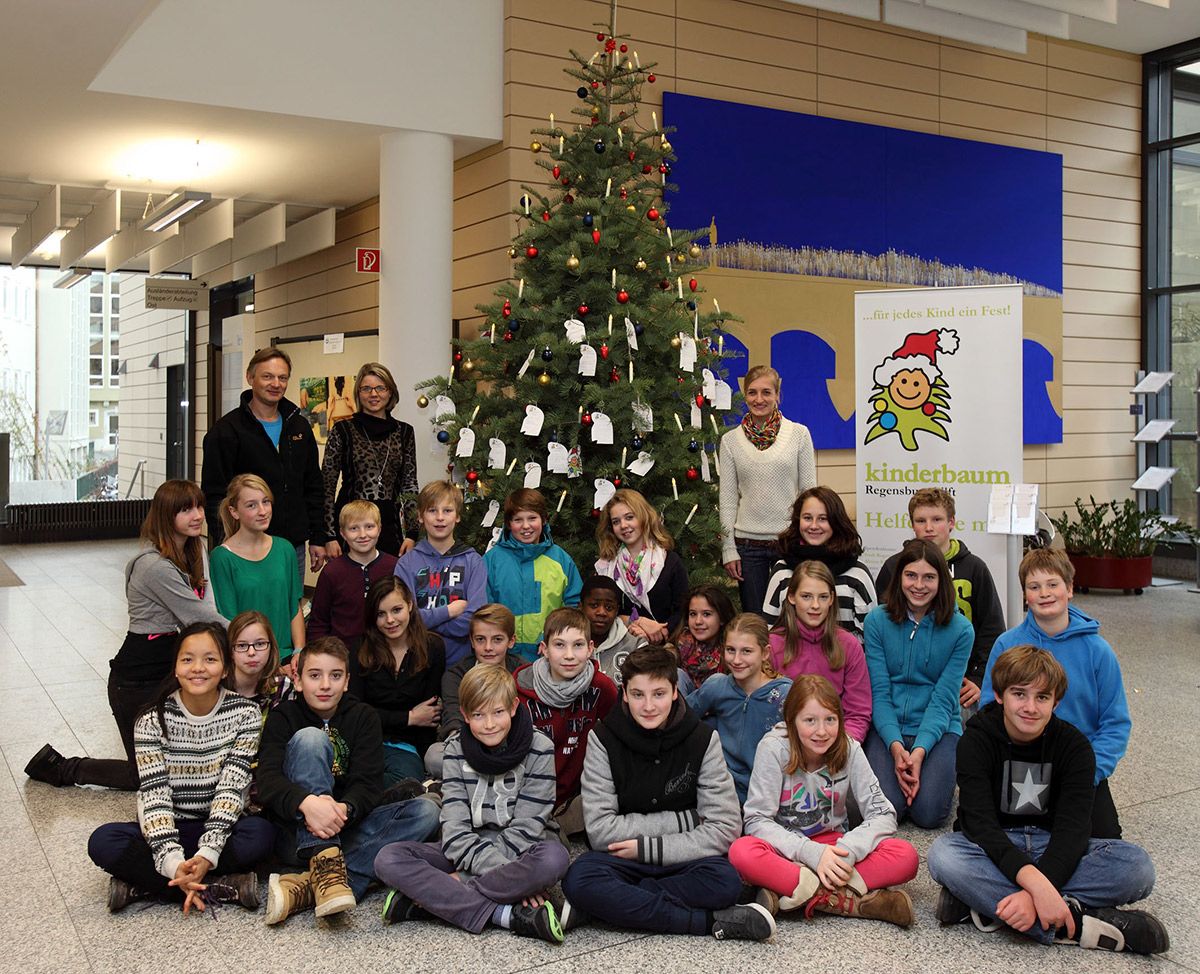 Kinderbaum 2012 - Bischof-Manfred-Müller-Schule