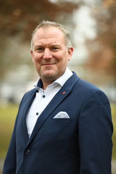 Porträt: Dr. Christian Herr (C) Tino Lex Dr. Christian Herr 1 - Porträt hoch