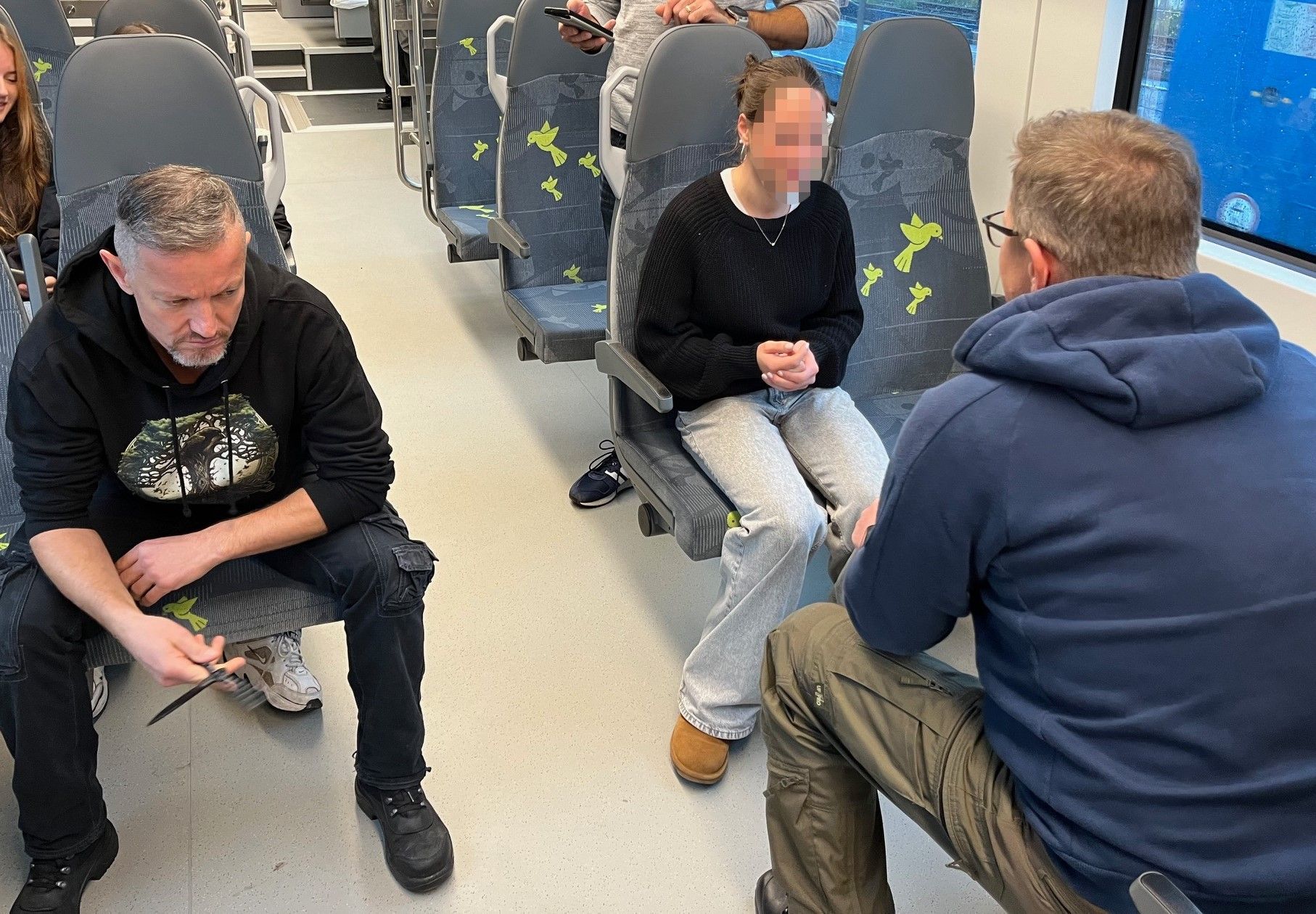 Im Rollenspiel mit den Polizisten