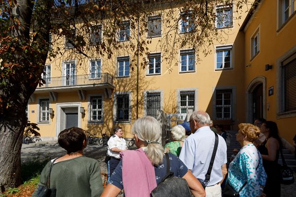 Fotografie - Außenansicht Polizeiinspektion am Minoritenweg
