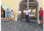 Fotografie - Grußworte von Geschäftsführer der Spitalstiftung Lindner an die teilnehmenden Vereinsvertretungen am St. Katharinenplatz © Elena Großkopf
