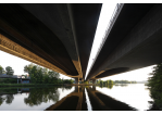 Fotografie - Autobahnbrücke von unten