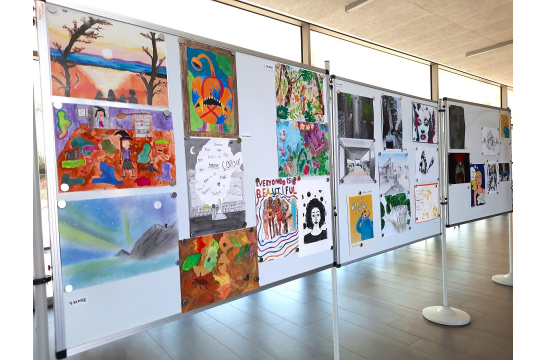 Ausstellung der Bilder, Foto HeUl