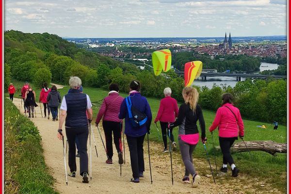 Gehen mit und ohne Stöcke 2x pro Woche auf der Winzerer Höhe © Josef Berzl