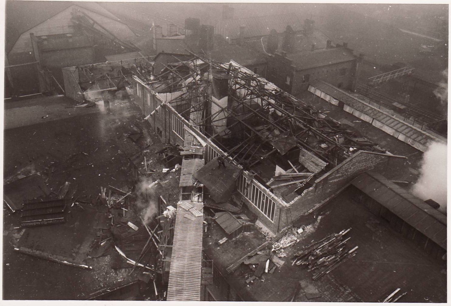 Luftaufnahme nach der Explosion in der Zuckerfabrik