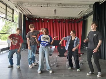 Fotografie – Theatergruppe des von Müller Gymnasiums