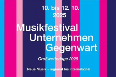 Flyer Musikfestival - weiße Schrift, bunte Blockstreifen als Hintergrund