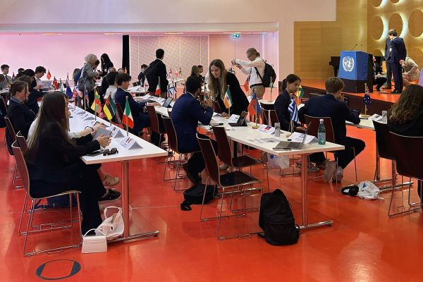 Fotografie: Sitzung der „Model United Nations“