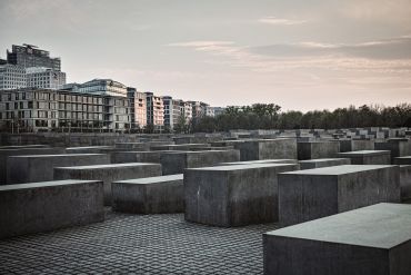 Erinnerungskultur - Stelenfeld Mahnmal Berlin 1