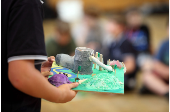 Kinder und Jugendliche planen und gestalten Spielplätze
